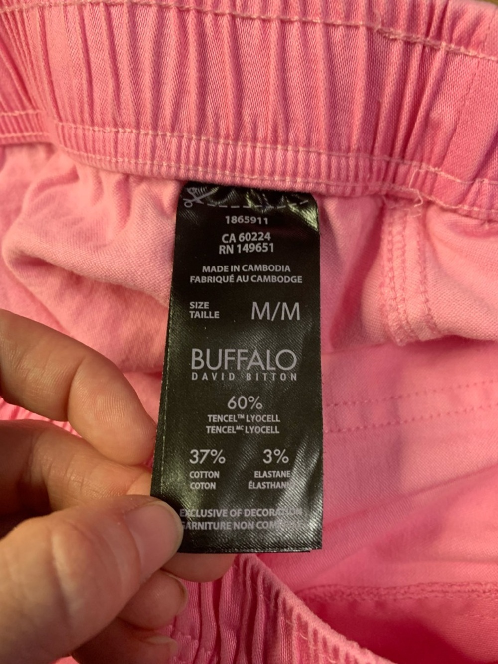Buffalo David Bitton Pink Tencel Blend Pull-On Shorts - Size Medium - Picture 3 of 7